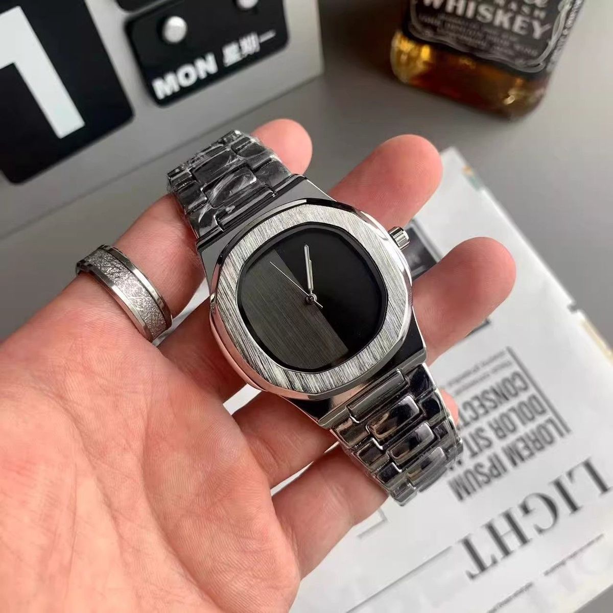 Relógio de Quartzo Masculino c - Luxury Watch Logos avaliação e preço